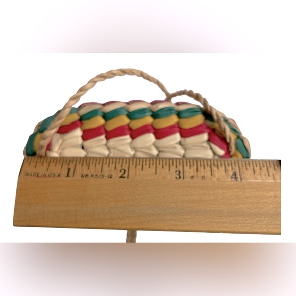 Vintage Woven Basket
Shoulder Bag Crossbody
Attached Lid - Picture 9 of 12